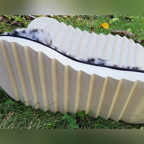 Size 8 - Women's Koolaburra By UGG Black And White Furry Slippers Leopard Print - Picture 4 of 9